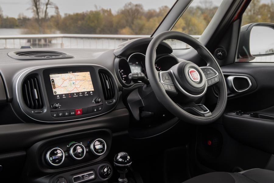 Торпедо Fiat 500L Cross (330) 2017 года  (UK) (фото 51 из 89)